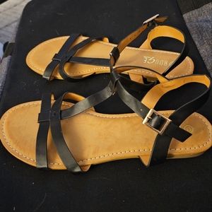 NWT Black Strappy Sandals Sz 12